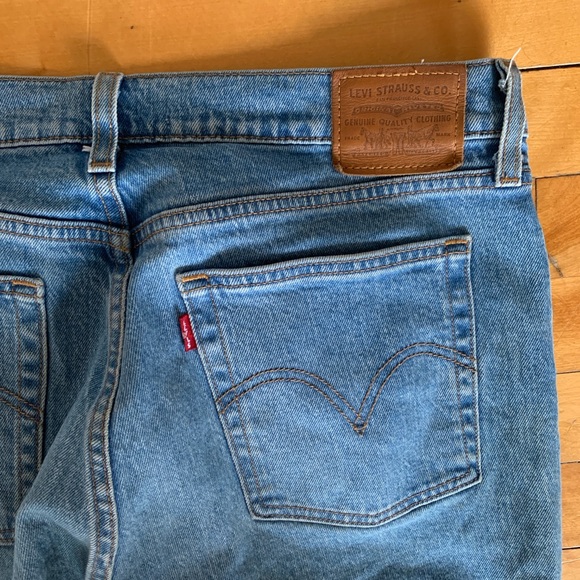 Levi's Women's Straight Leg Jeans - Light Blue - Picture 3 of 5